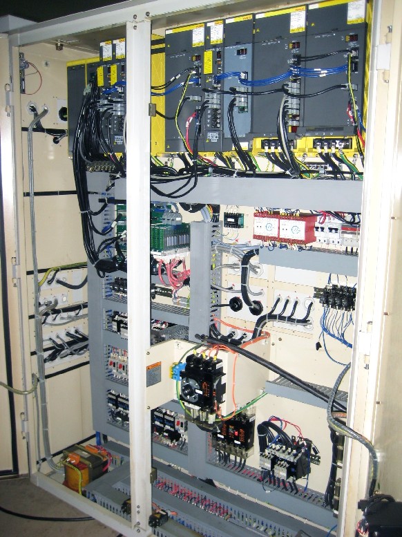 CNC TURNING CENTERS: MORI SEIKI ZL-15 SMC CNC LATHE, FANUC, 18 in